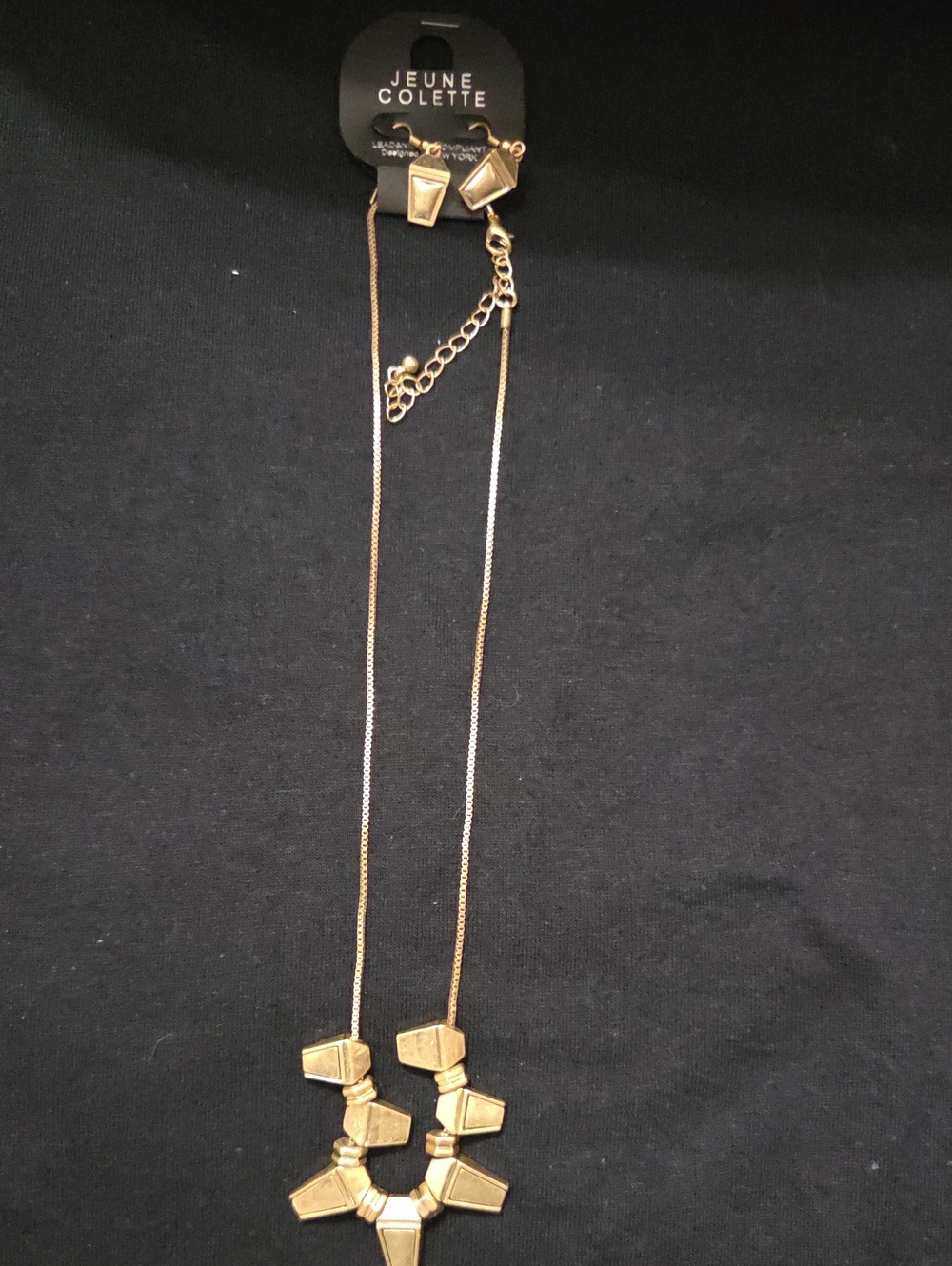 Gold Geometric Pendant Necklace